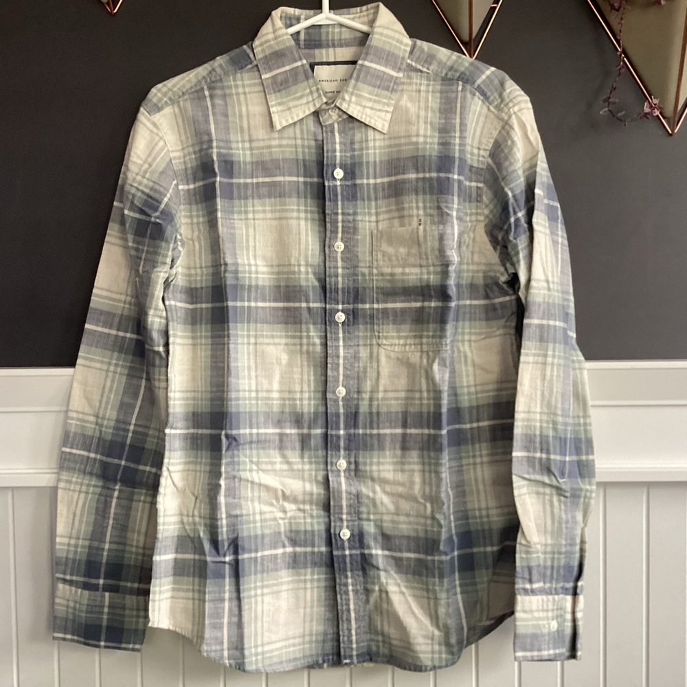 American Eagle Super Soft Button Down